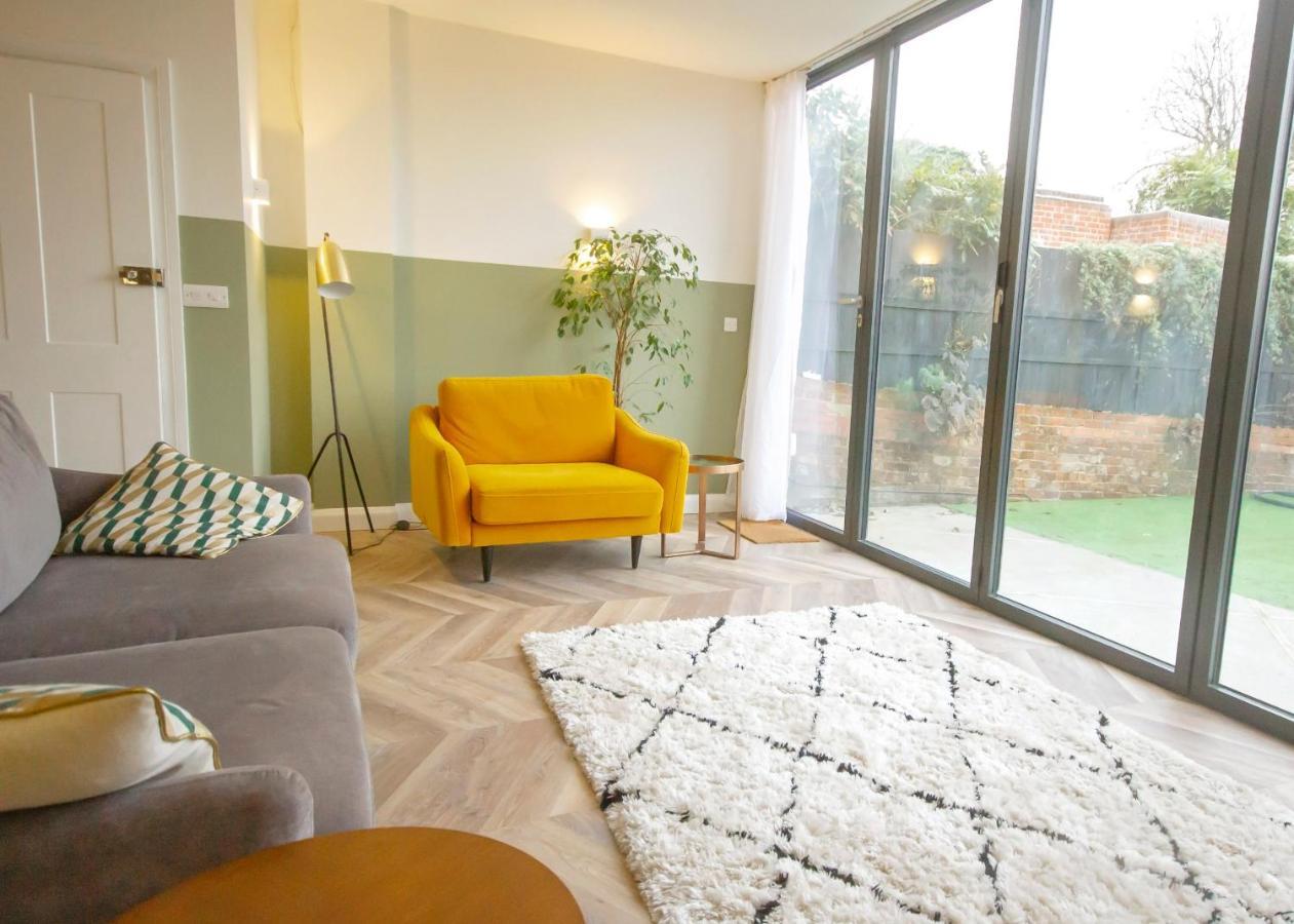 Garden Apartment Winchester Exteriör bild